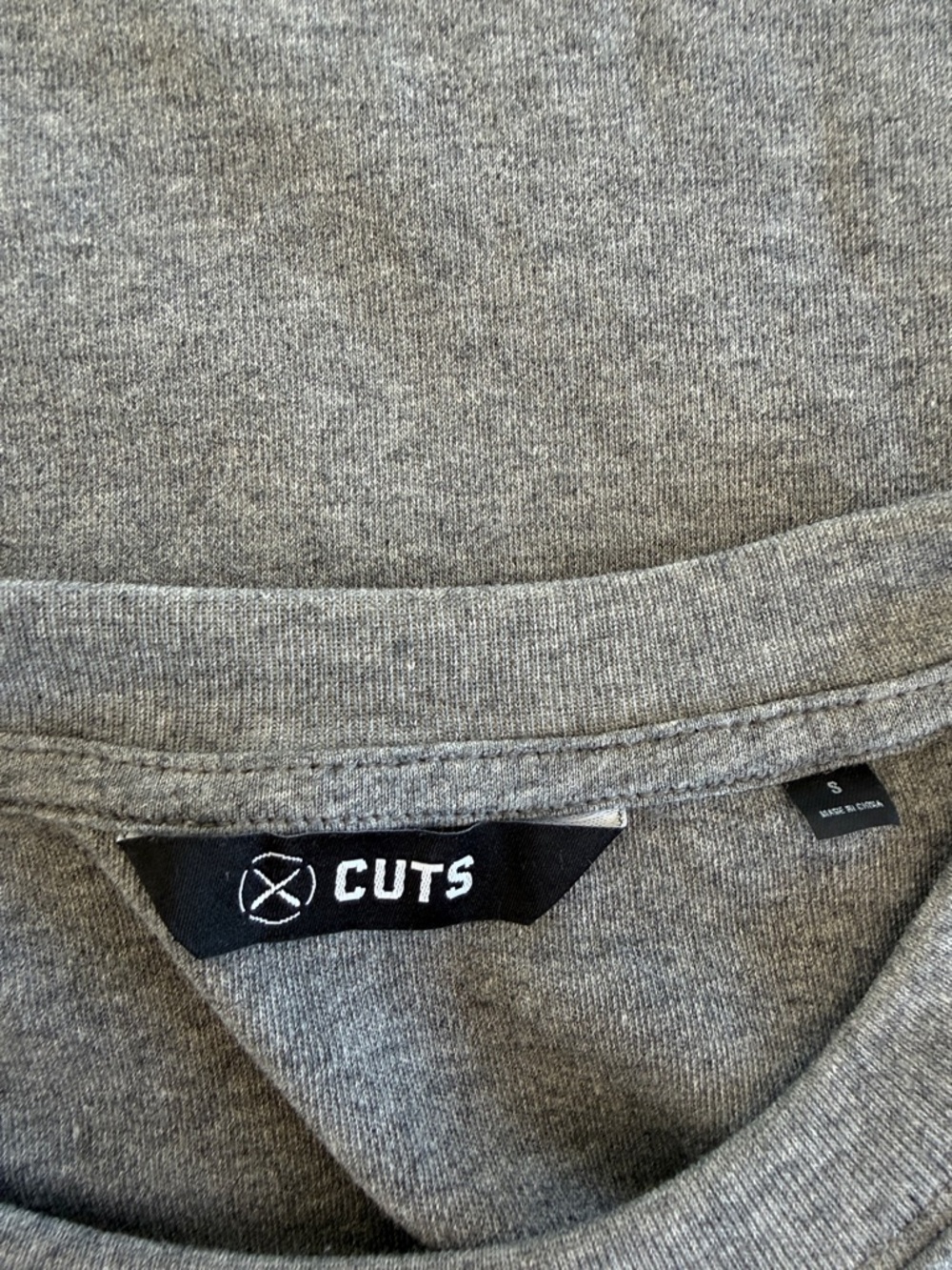 Cuts Clothing Tomboy Tee Cropped - Heather Grey (Size S) - Picture 3 of 4